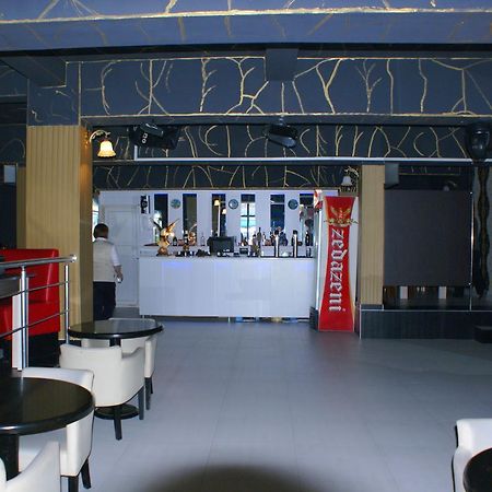Hotel Vakhtanguri Batoumi Extérieur photo