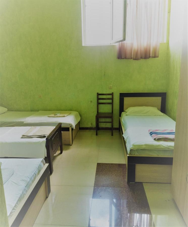 Hotel Vakhtanguri Batoumi Extérieur photo