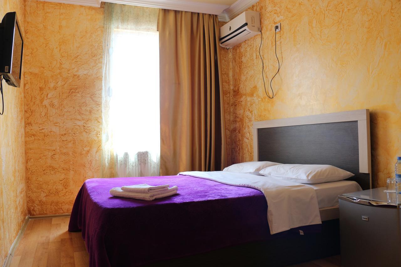 Hotel Vakhtanguri Batoumi Extérieur photo