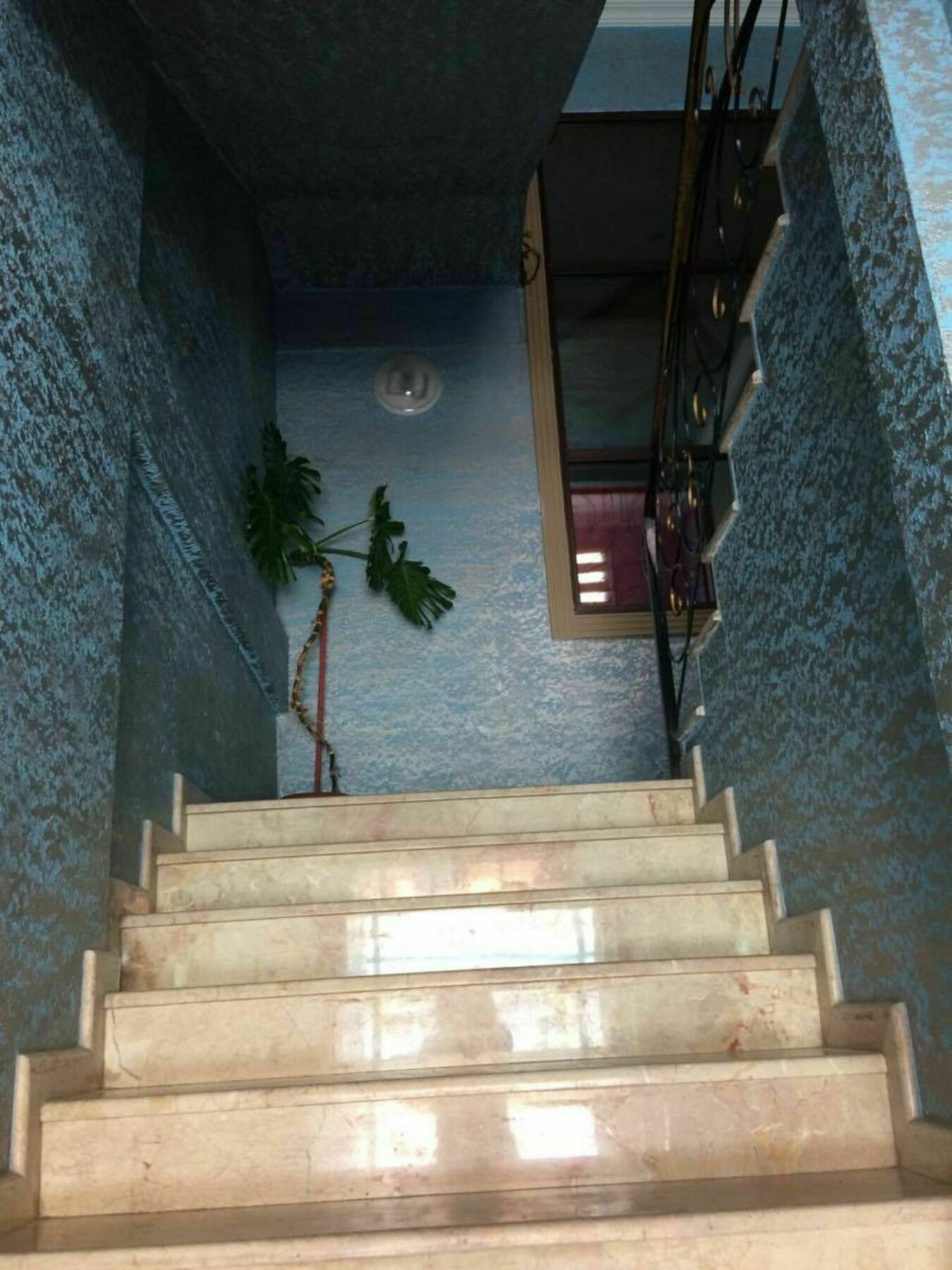 Hotel Vakhtanguri Batoumi Extérieur photo